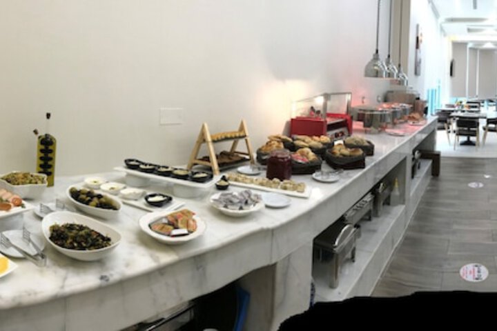 Dining 45 of 76