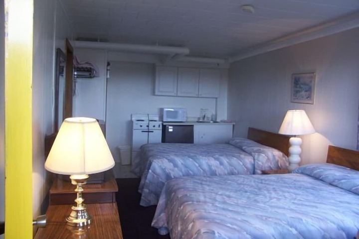 Room 4 of 24