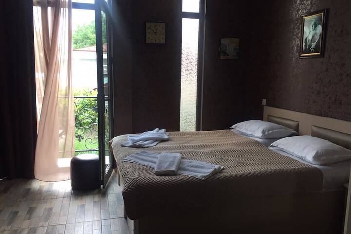 Room 19 of 33