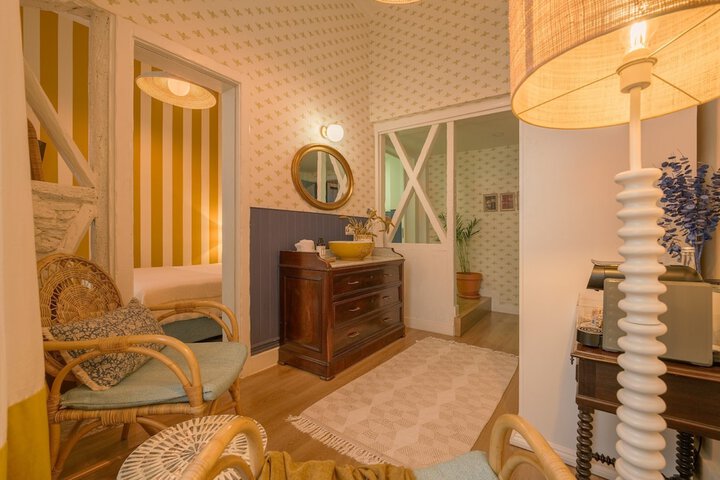 Room 8 of 60