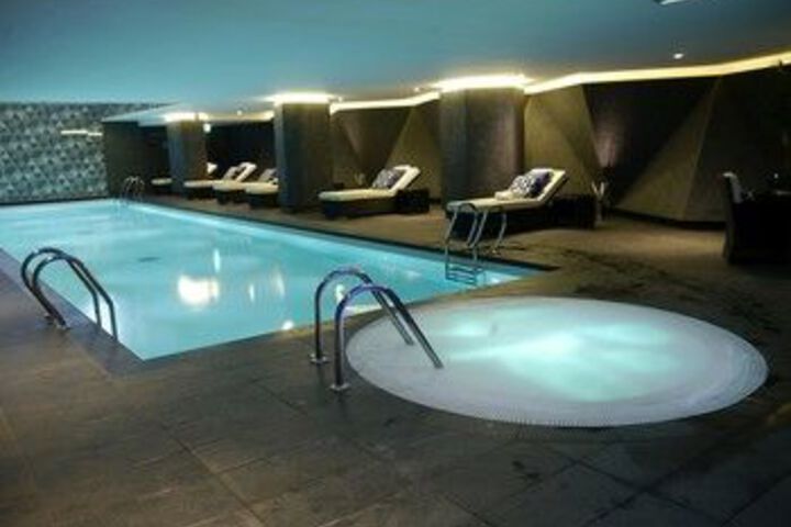 Pool 10 of 11
