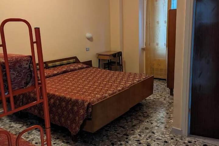 Room 7 of 14