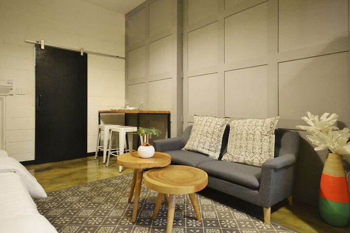 Room 8 of 114