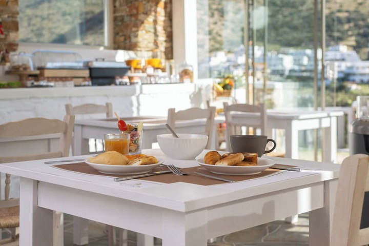 Dining 62 of 79