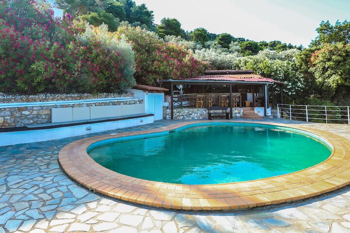 Hotel with Pool
