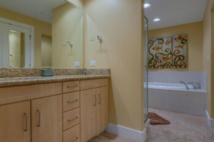 Room 25 of 136