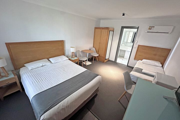 Room 8 of 49