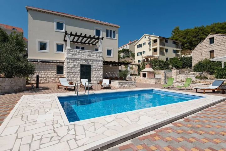 General 19 of 25