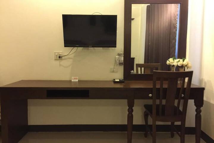 Room 14 of 42