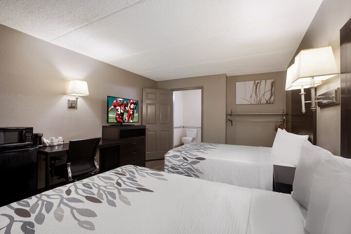 Deluxe 2 Double Beds (3 of 13)