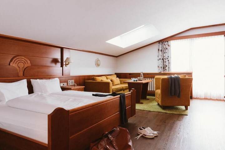 Room 7 of 35