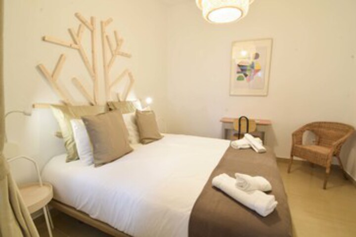Room 16 of 43