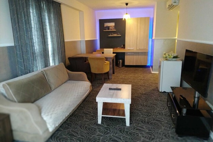 Room 18 of 88
