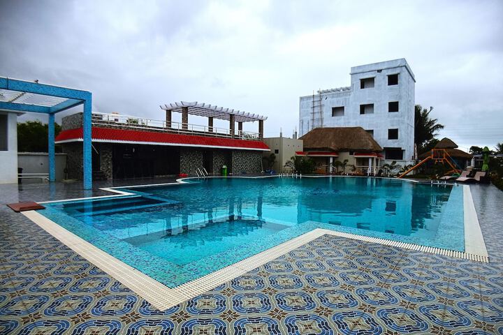 Pool 31 of 43