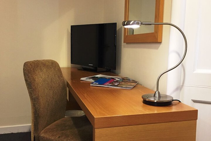 Room 12 of 33