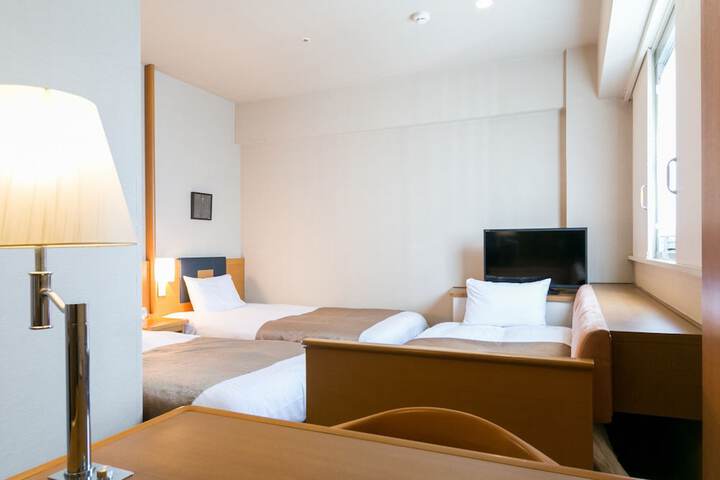 Room 13 of 123