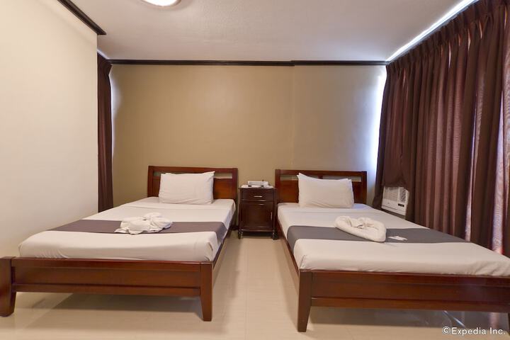 Room 11 of 31