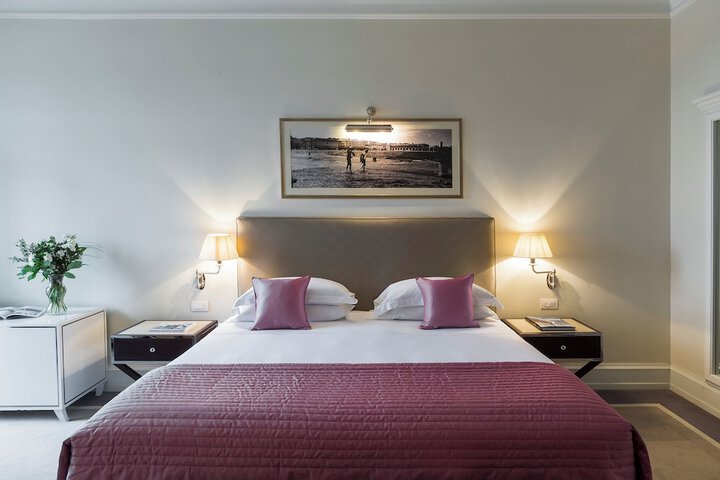 Room 45 of 100
