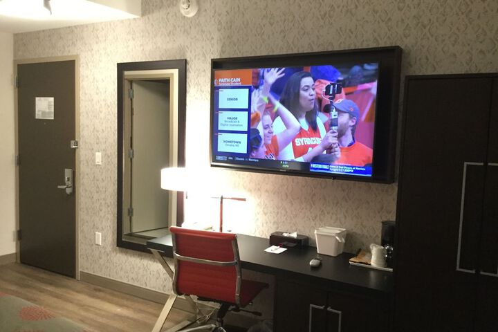 Room 10 of 26