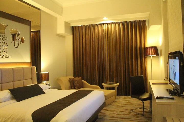 Room 4 of 88