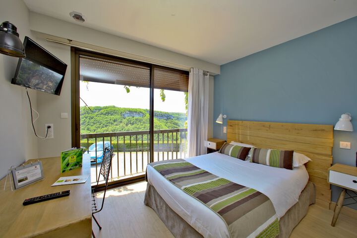Room 4 of 34