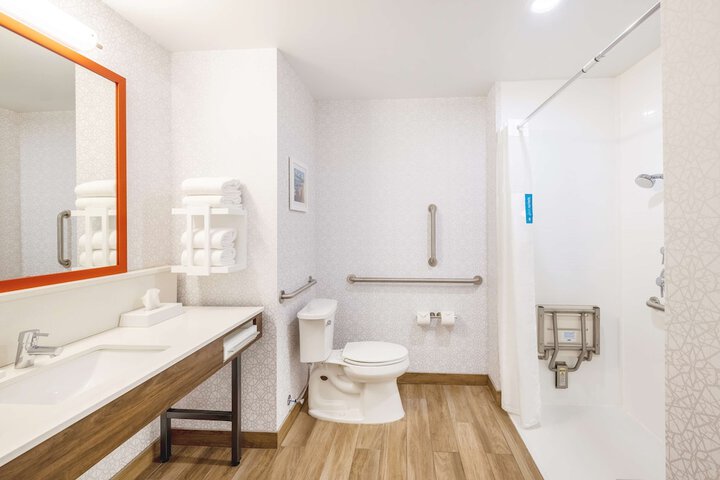 Bathroom shower