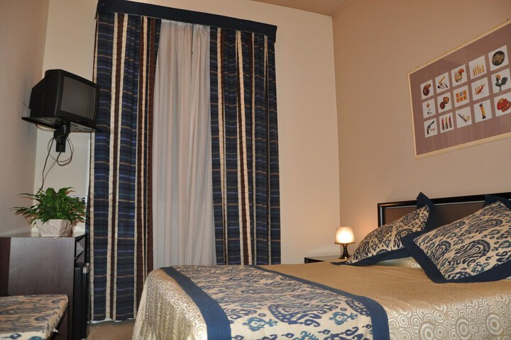 Room 9 of 31