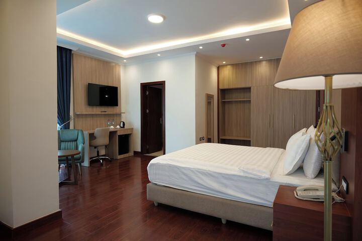 Room 12 of 73