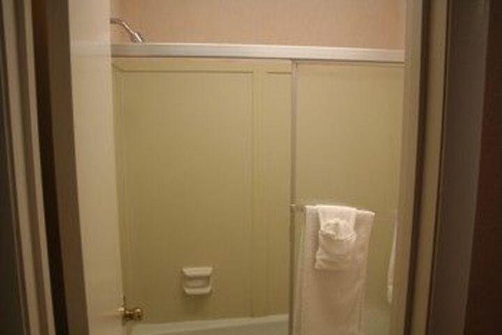 Room 2 of 24