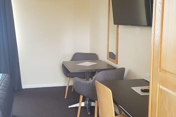 Room 10 of 35
