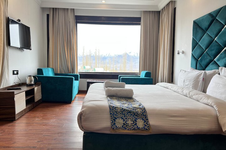 Room 10 of 20