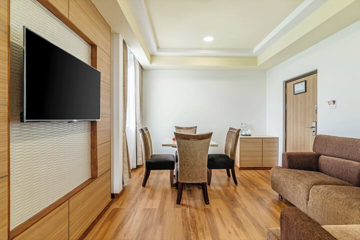 Room 18 of 33