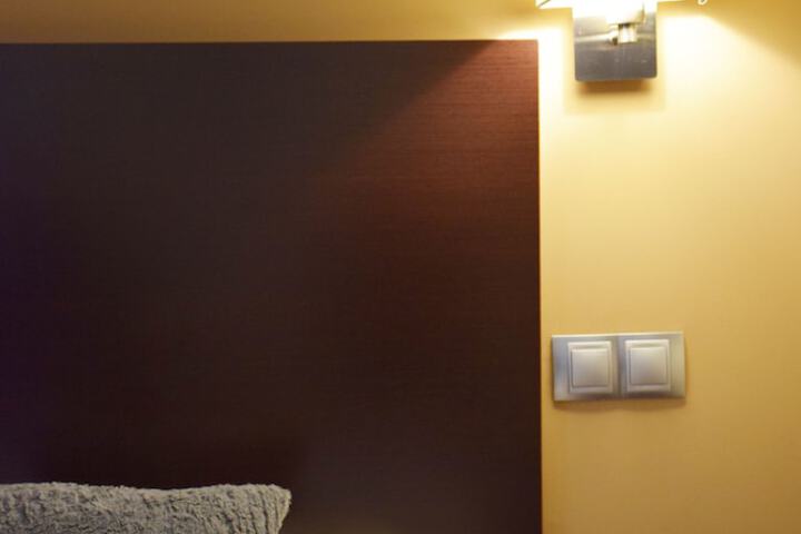 Room 5 of 11