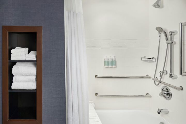 Room 28 of 50