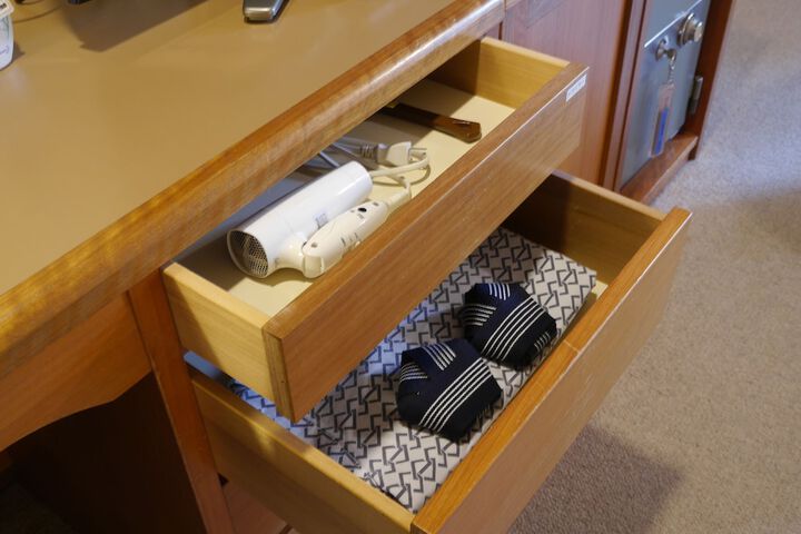 Room 9 of 58