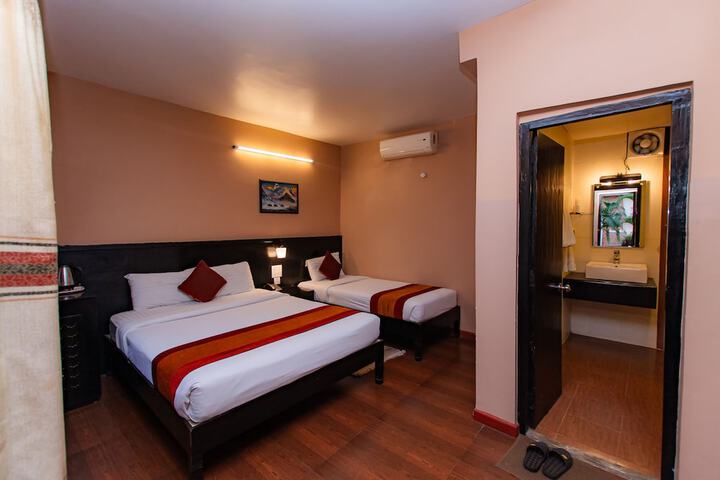 Room 5 of 40
