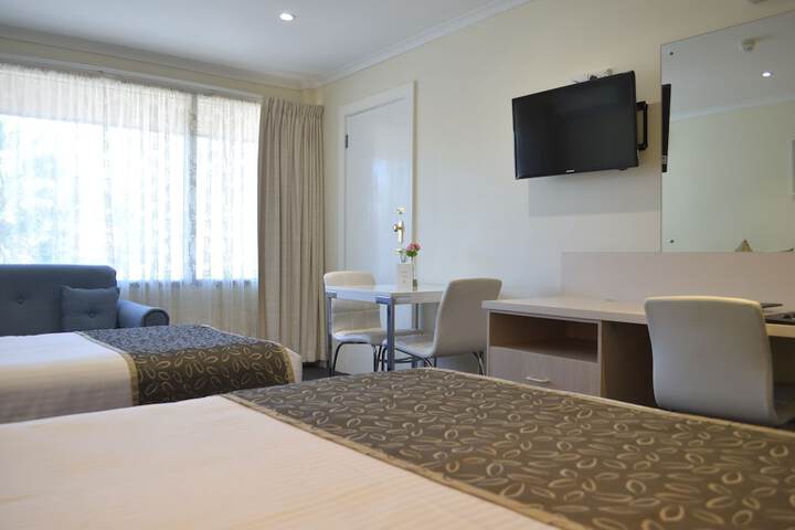 Room 5 of 69