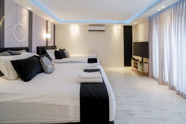 Room 20 of 315