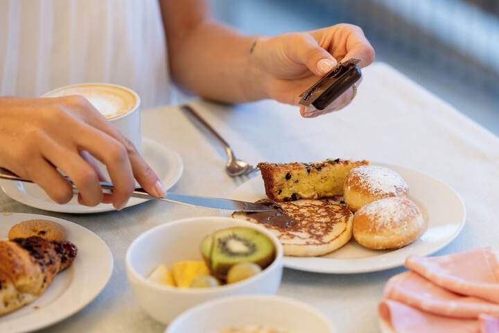 Breakfast/Coffee Service 147 of 176