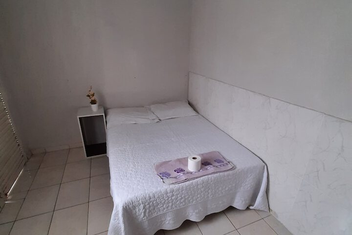 Room 10 of 13