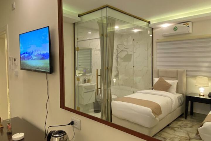 Room 12 of 29