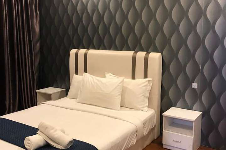 Room 47 of 159