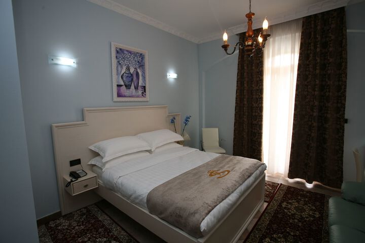 Room 11 of 55