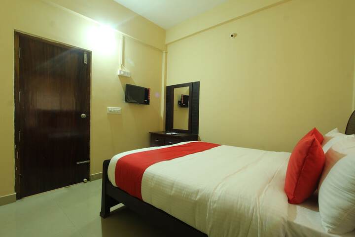 Room 8 of 18