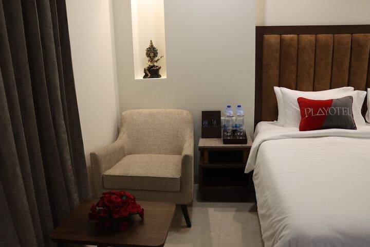 Room 16 of 35
