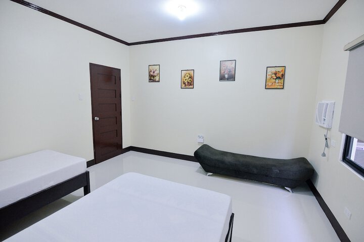 Room 8 of 21