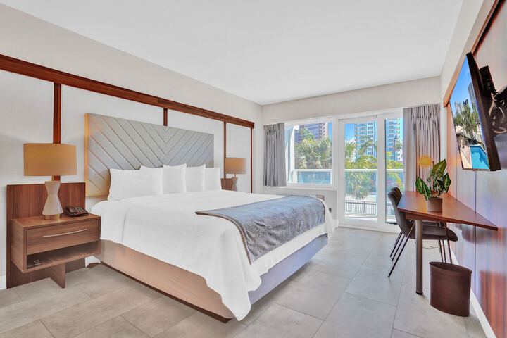 1 King Bed (18 of 29)