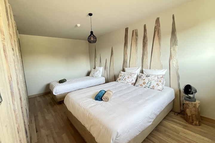 Room 30 of 97