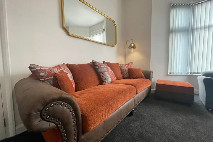 Room 2 of 18