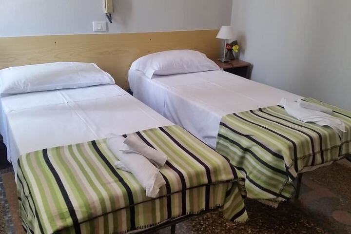 Room 4 of 14